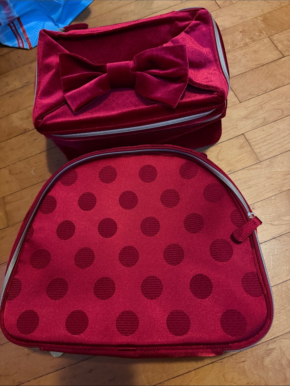 Red Women’s Cosmetic Bag Set